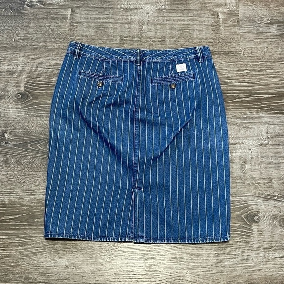 Vintage Lauren Ralph Lauren Pinstripe Denim Skirt size 6. SEE MEASUREMENTS - Picture 5 of 6